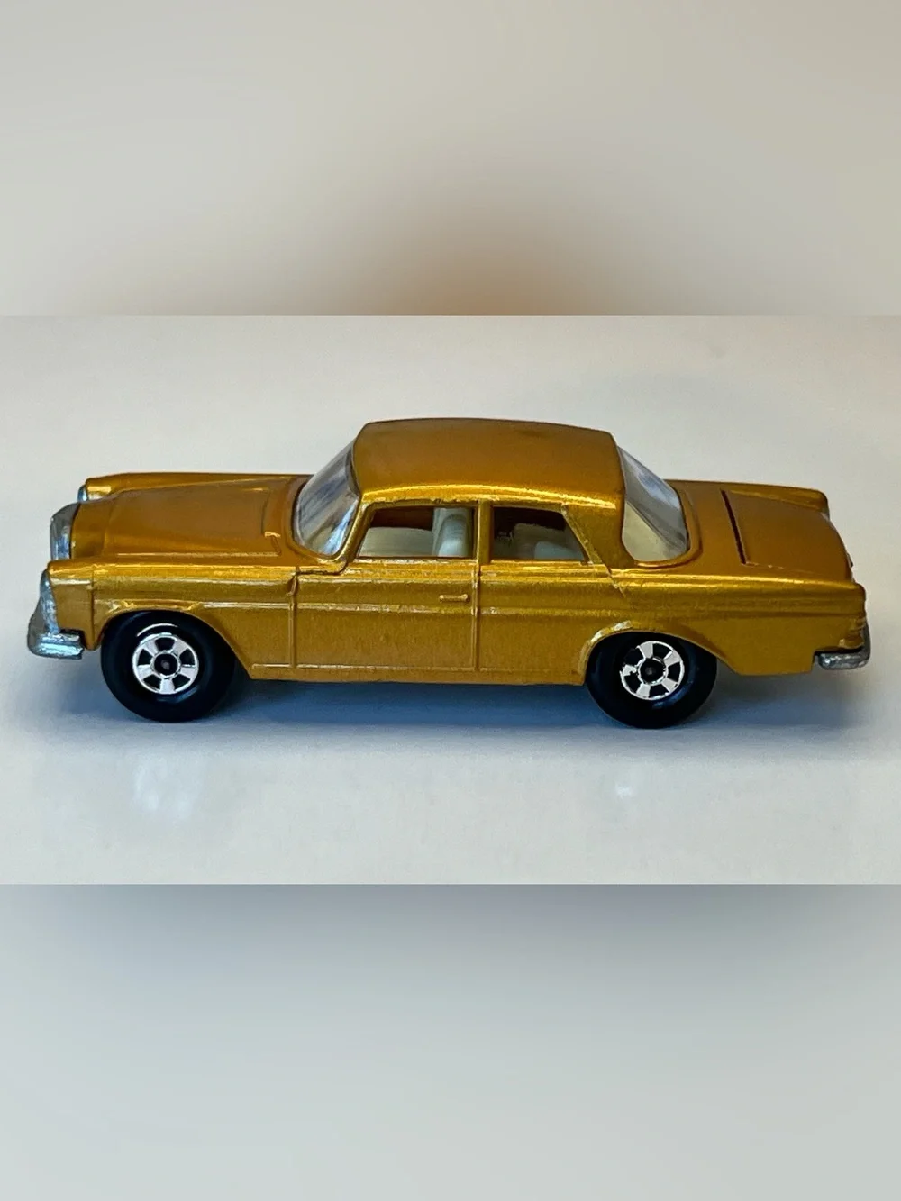 Vintage Matchbox No. 46 Mercedes 300SE Lesney England Metallic Gold